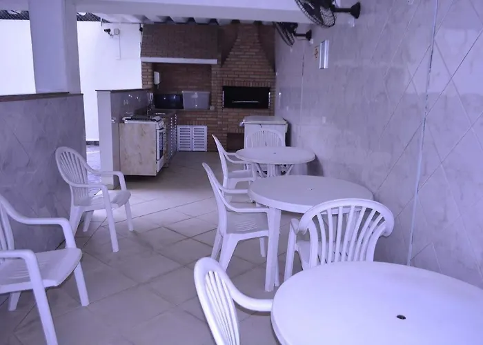 Ap Enseada Lado Praia Ar Cond Piscina Wi-Fi 500Mb Guarujá